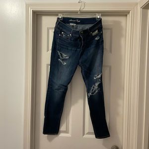 Size 10 ripped American eagle skinny jeans